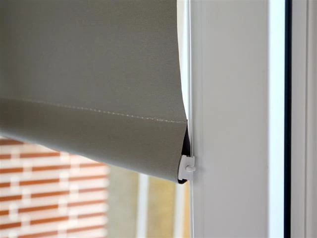 Mini Klemmfix Thermo Rollo weiß mit Pendelsicherung