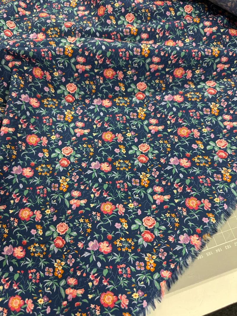 No. 2007 LIBERTY Tana Lawn dunkelblau