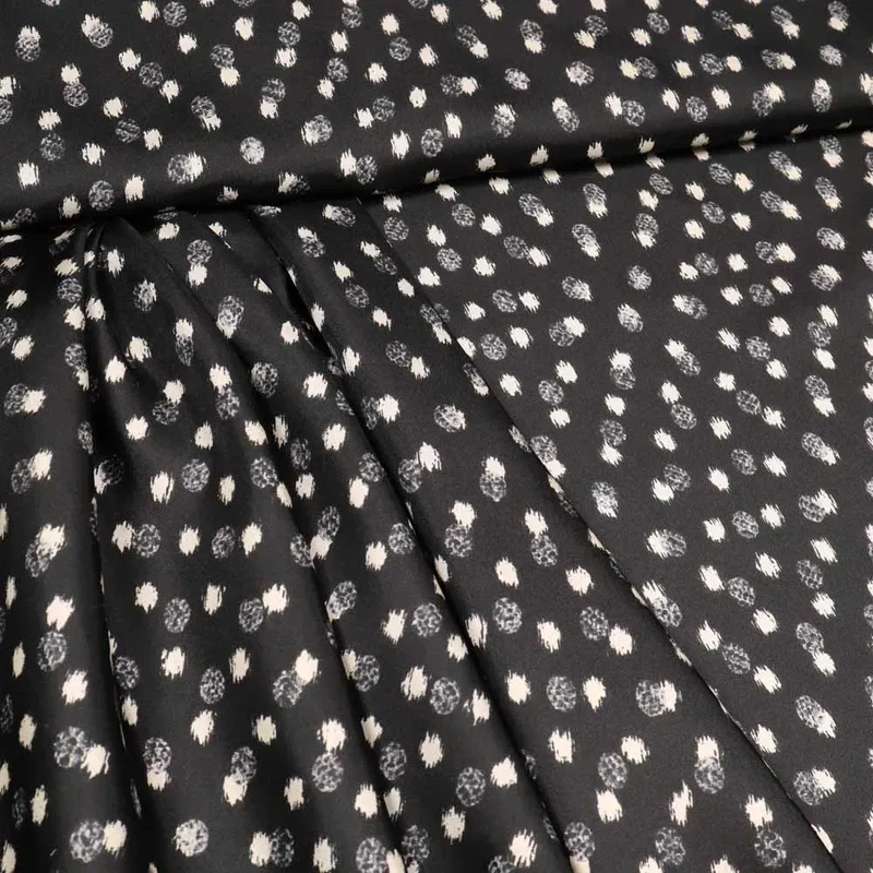 No. 1386 Seidentwill Tupfen schwarz | 1,40m