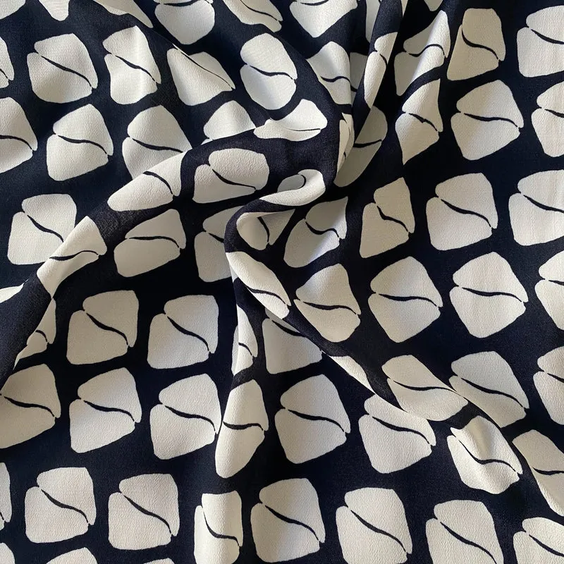No. 1325 Viskose Crepe mit Kuss Print | 2,20m
