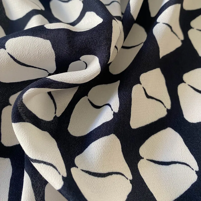 No. 1325 Viskose Crepe mit Kuss Print | 2,20m