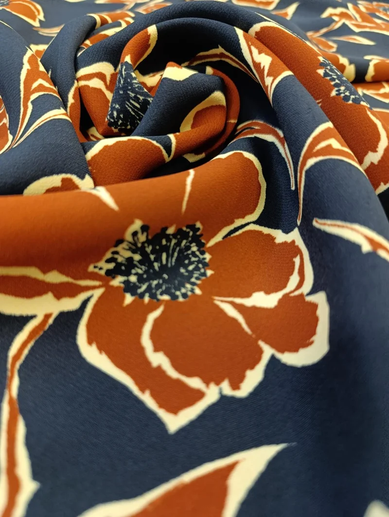 No. 1640 Viskose Druck Blumen dunkelblau braun | 1,20m