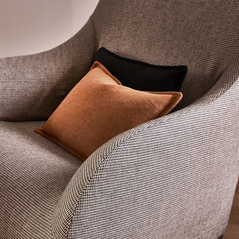 Camira - Monochrome Sett - MLC02