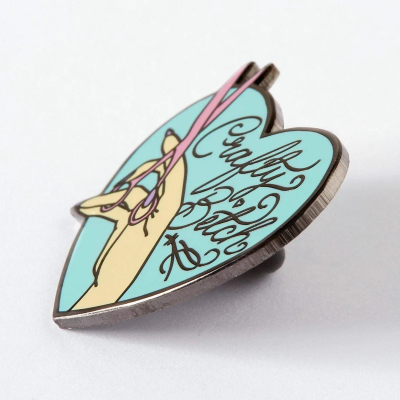 Emaille Pin Craftly Bitch