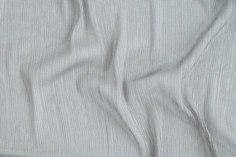 Fertigschal Nian silber mit verdeckter Schlaufe BxH 140x245cm