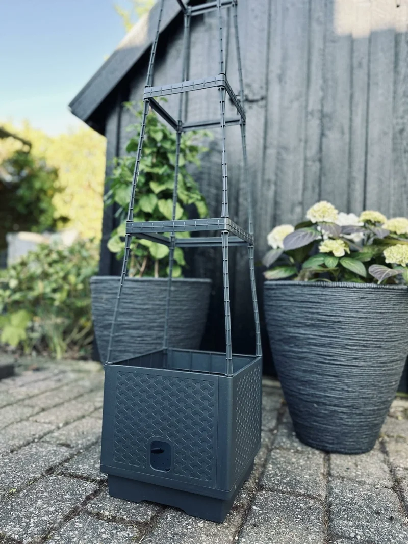 Pflanzenturm für Tomaten und Kletterpflanzen