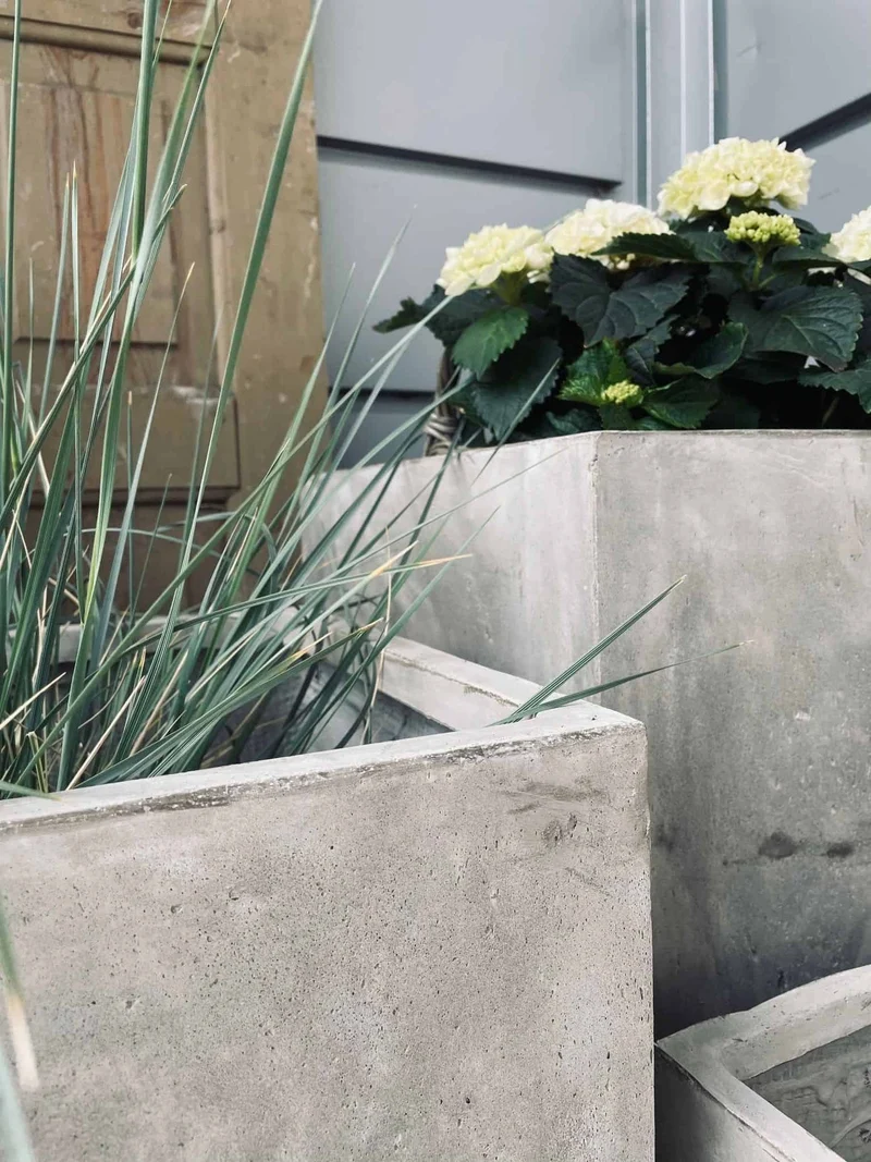 Pflanzkübel-Set mit 4 Pflanzkästen - Beton - ABHOLUNG IM GESCHÄFT