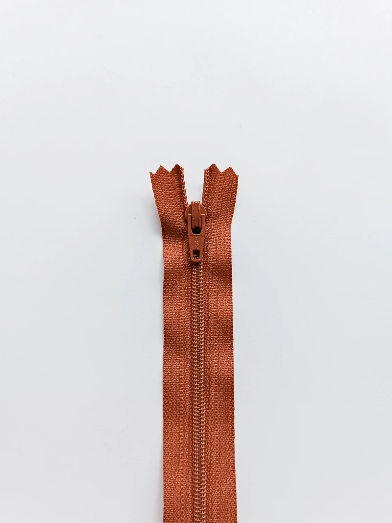 YKK Reißverschluss mit Kunststoffspirale 20 cm