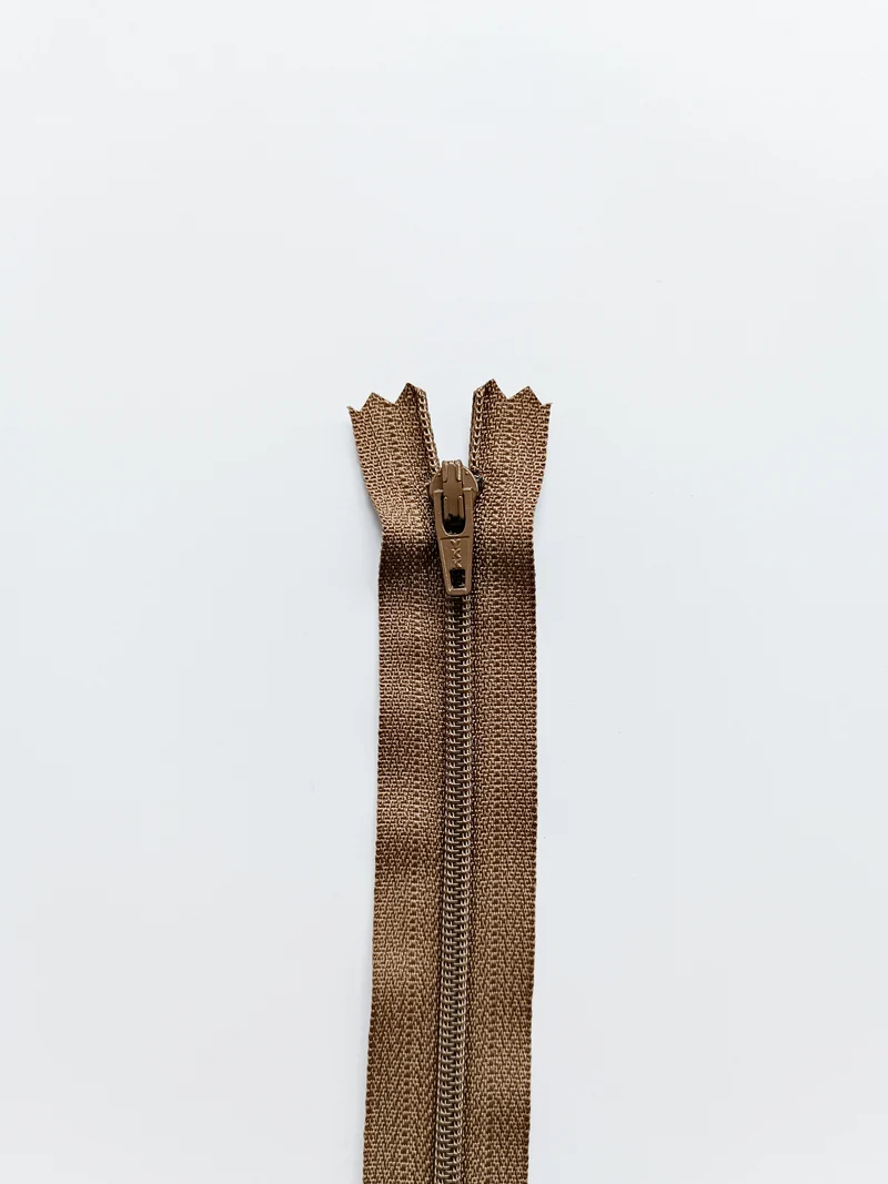 YKK Reißverschluss mit Kunststoffspirale 20 cm