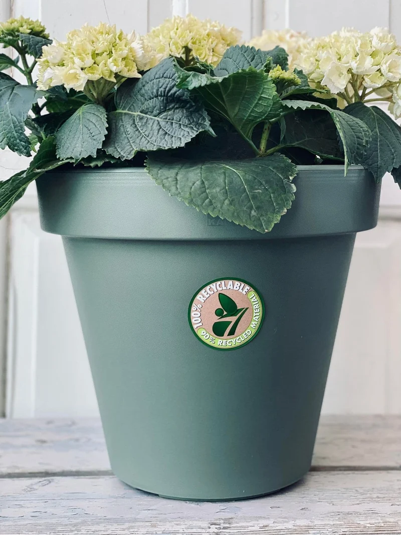 Pflanzkübel mit Bewässerungssystem - Recycling Grün