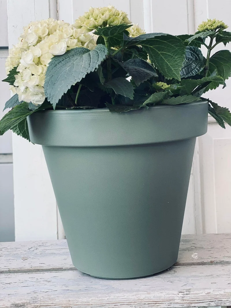 Pflanzkübel mit Bewässerungssystem - Recycling Grün