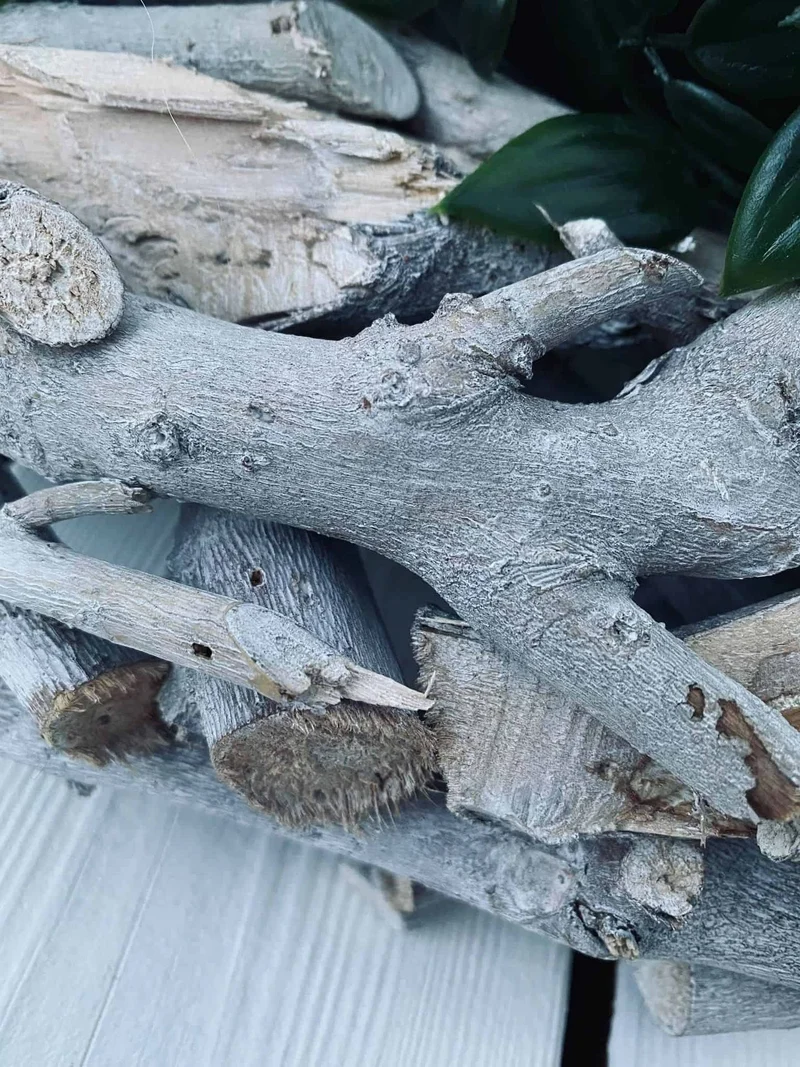Dekorationskranz aus Naturzweigen