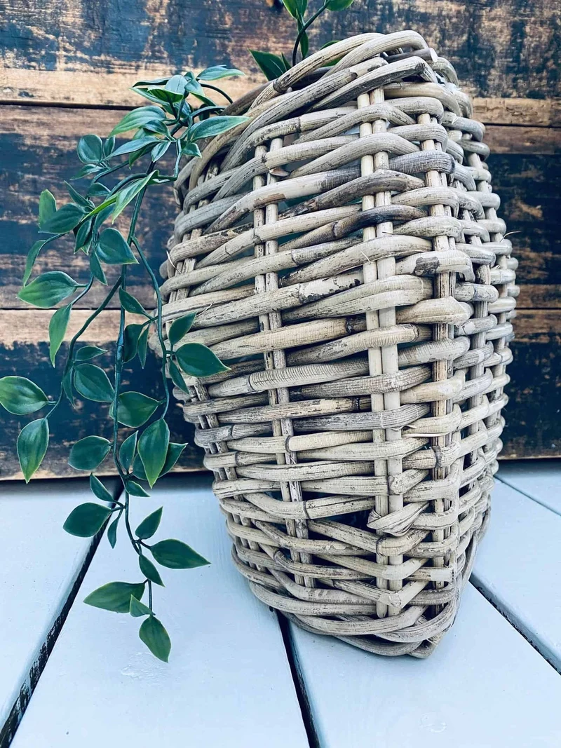 Wandkorb aus robustem Rattan