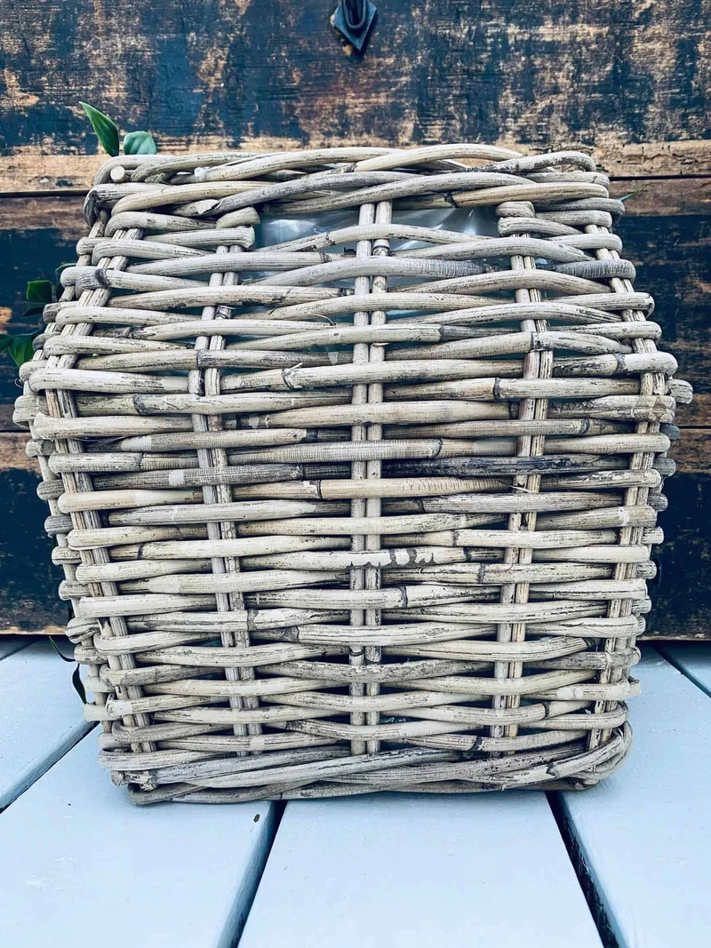 Wandkorb aus robustem Rattan