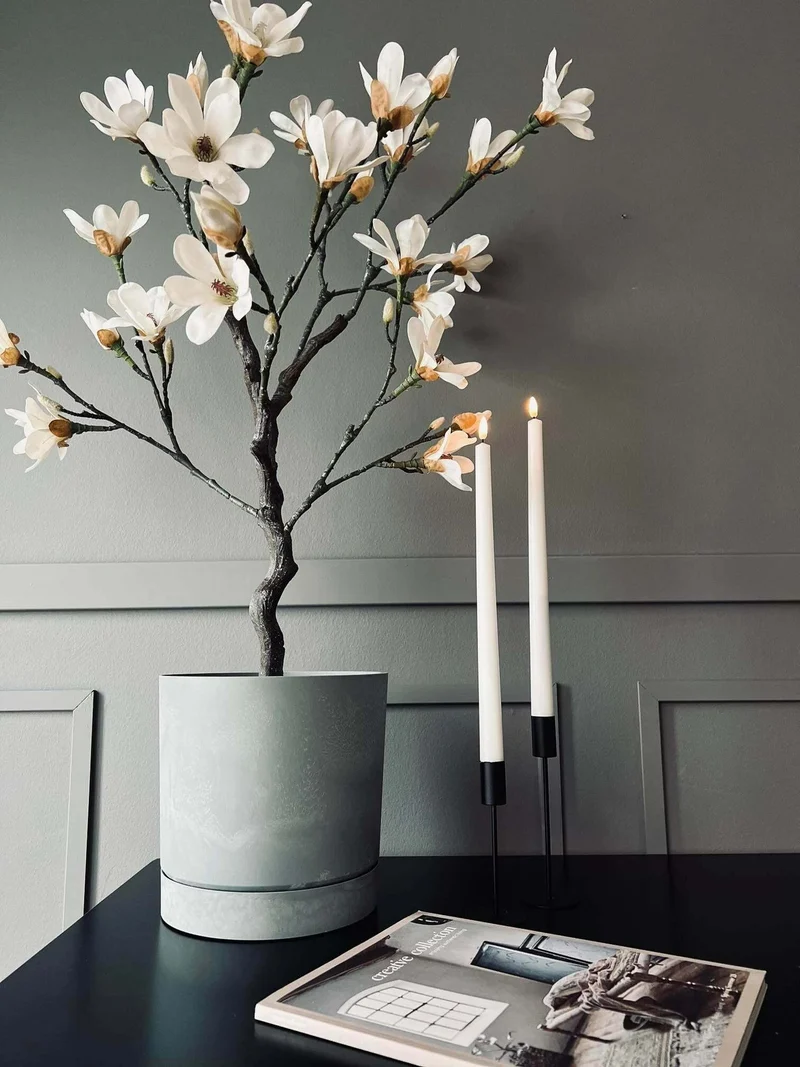Blumentopf in Betonoptik - Bewässerungssystem im Boden - Grau