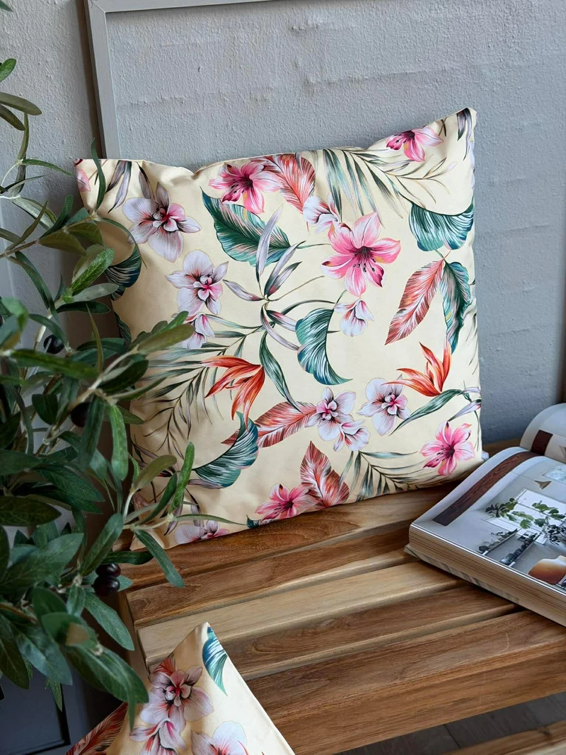 Kissen 45x45 cm - Bloom - Verschiedene Farben