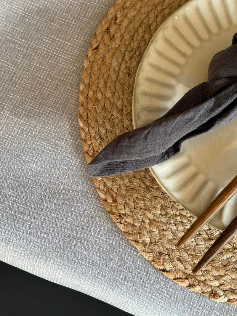 Wasserabweisende Tischdecke - Beige