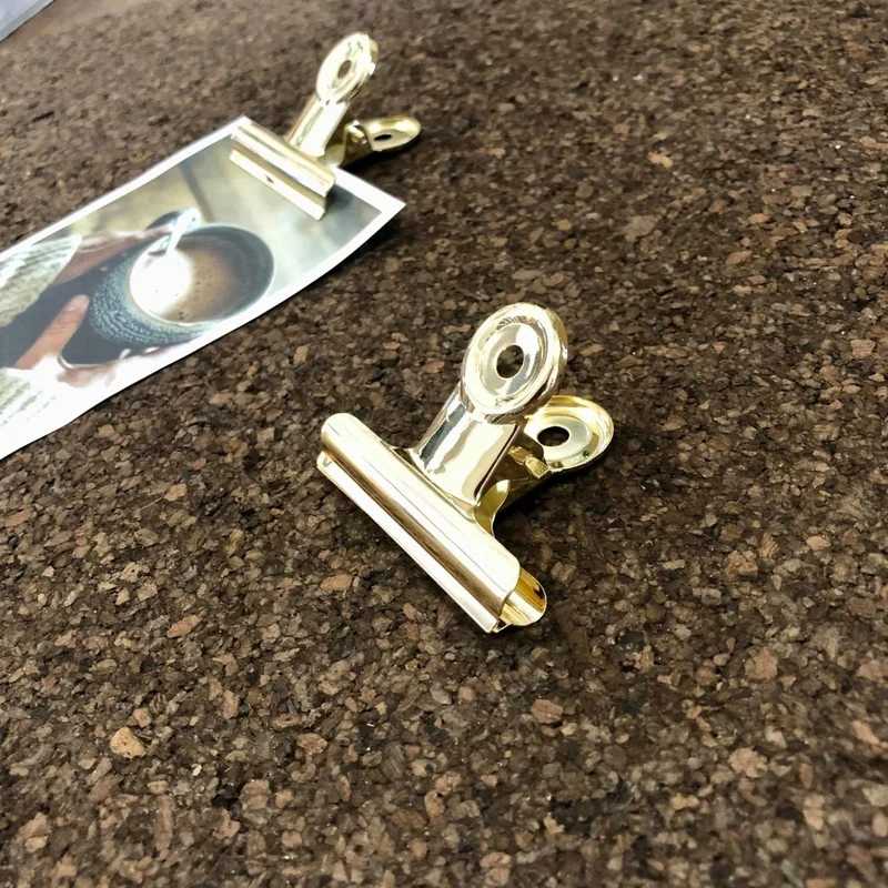 Goldene Klammer - Mittel