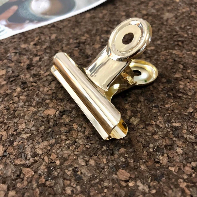 Goldene Klammer - Mittel