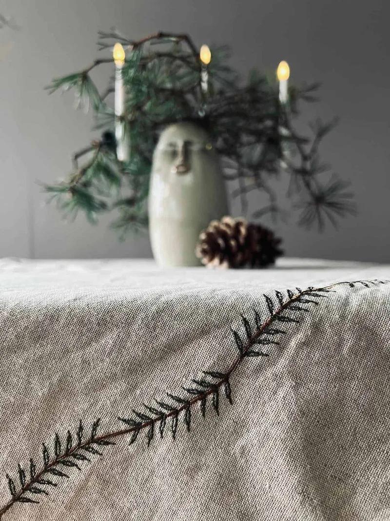 Weihnachtstischdecke aus Leinenmix - Ø 150 cm