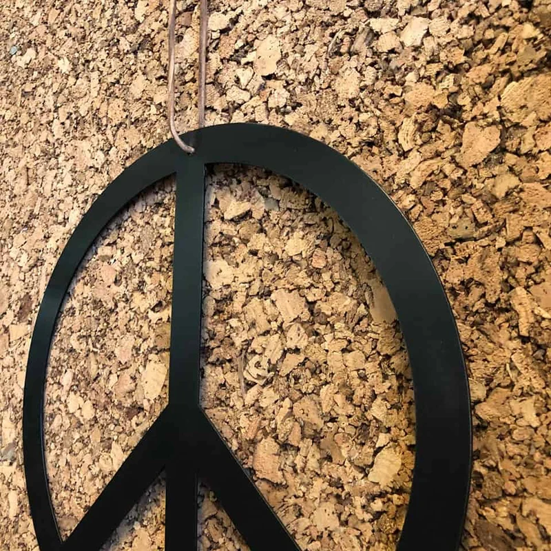 Peace-Zeichen mit Lederschnur - Large