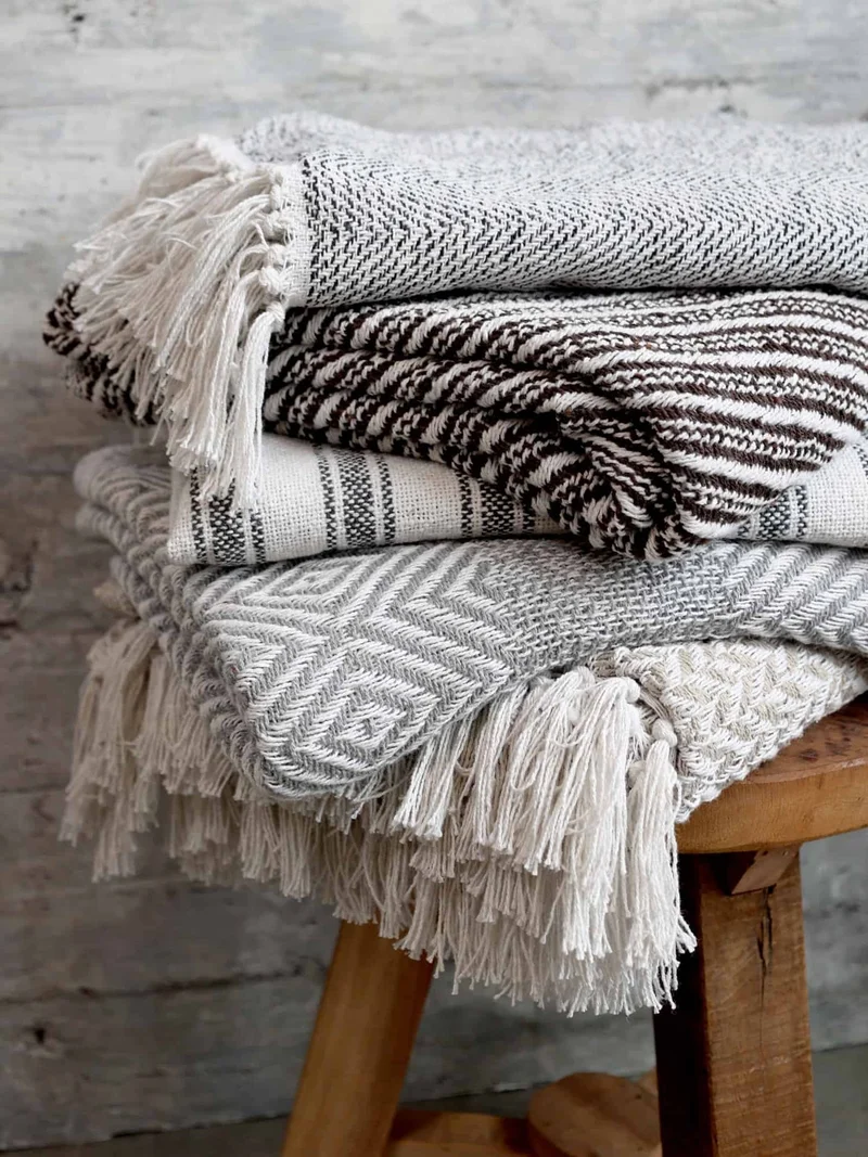 Plaid aus Restgarn mit Muster