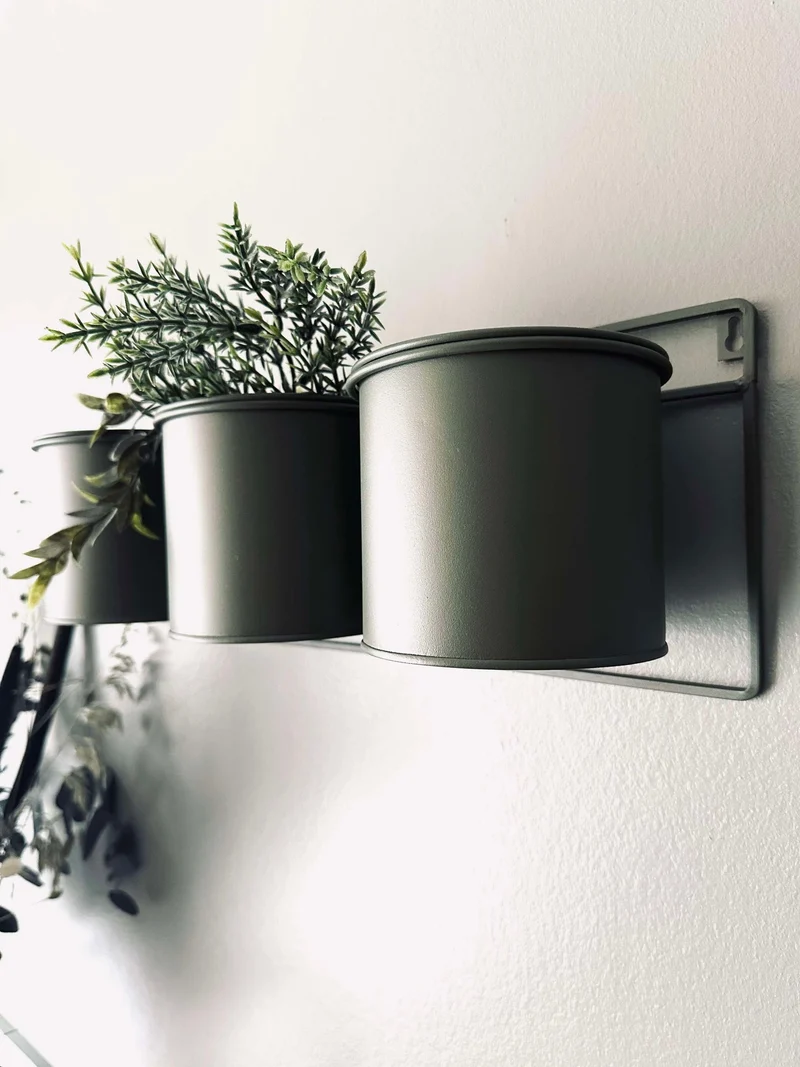 Wandhalter mit 3 Blumentöpfen - grün