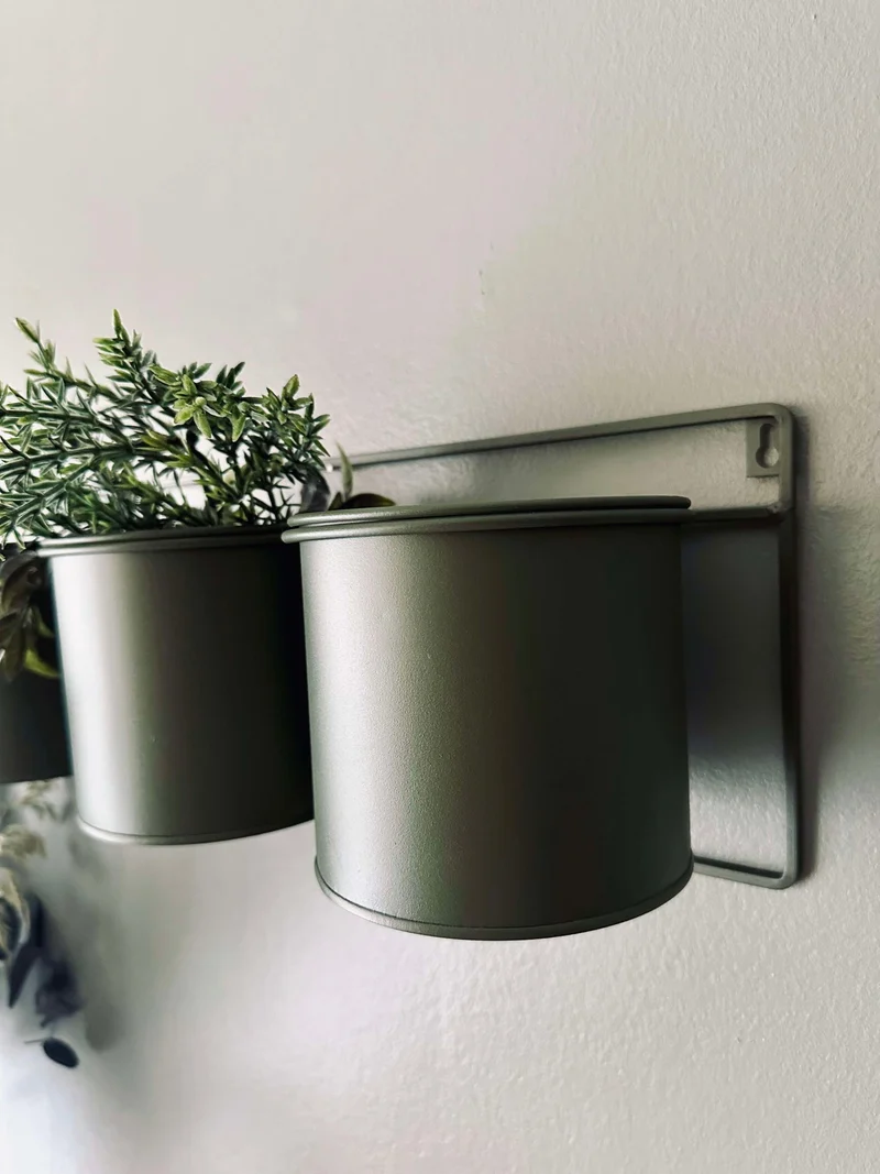 Wandhalter mit 3 Blumentöpfen - grün