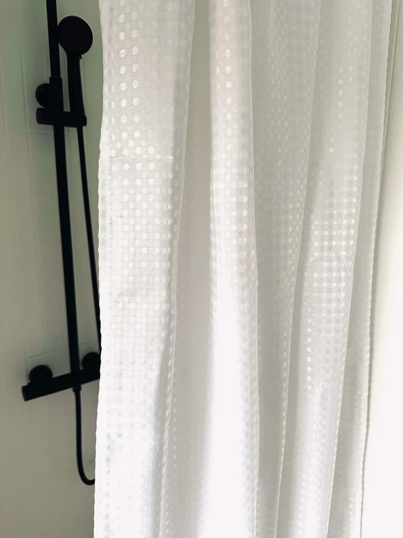 Badezimmer-Set: Duschvorhang & Badematte / Weiß